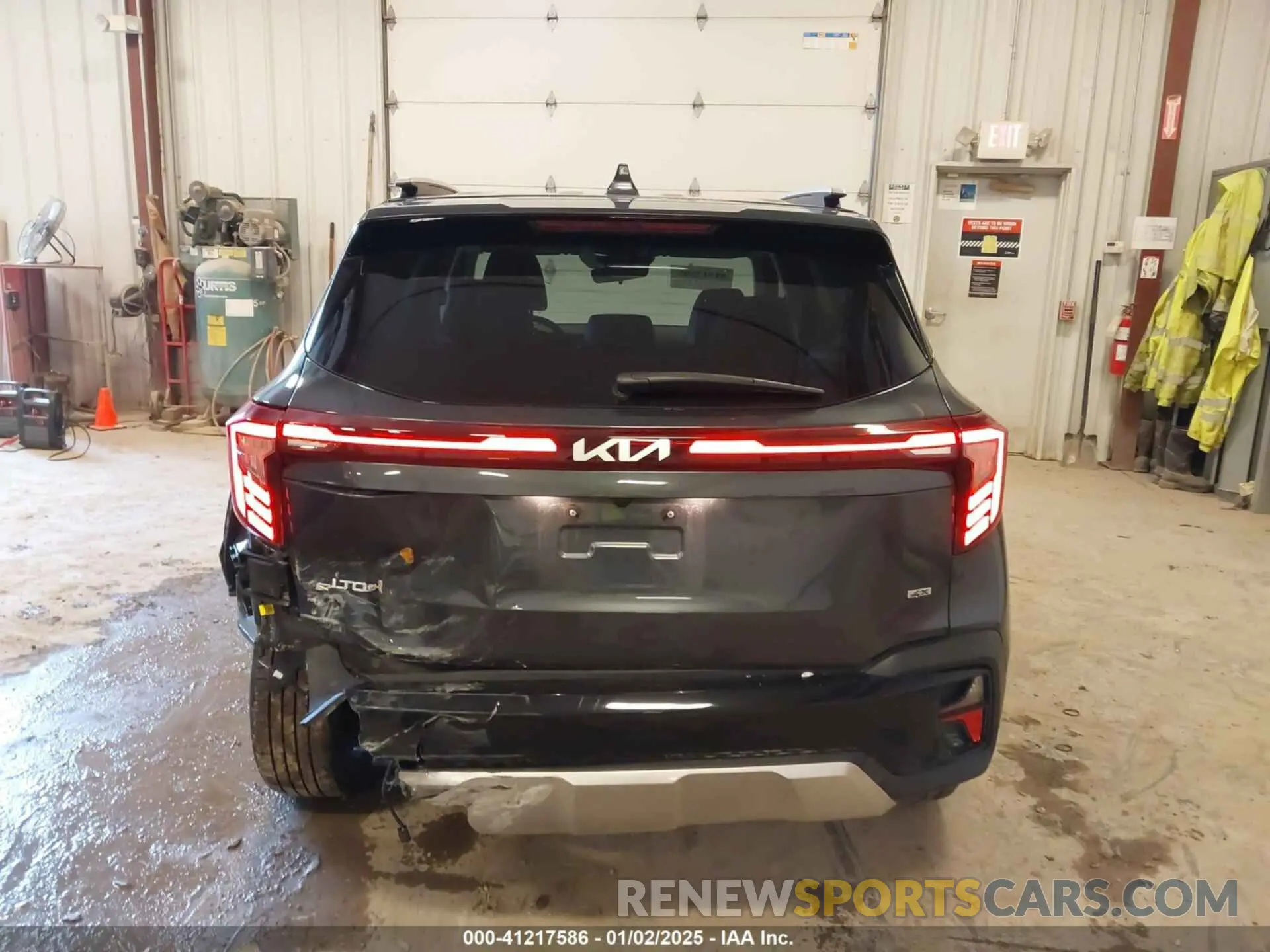 16 fotografías del automóvil dañado KNDEUCAA2R7585235 KIA SELTOS 2024
