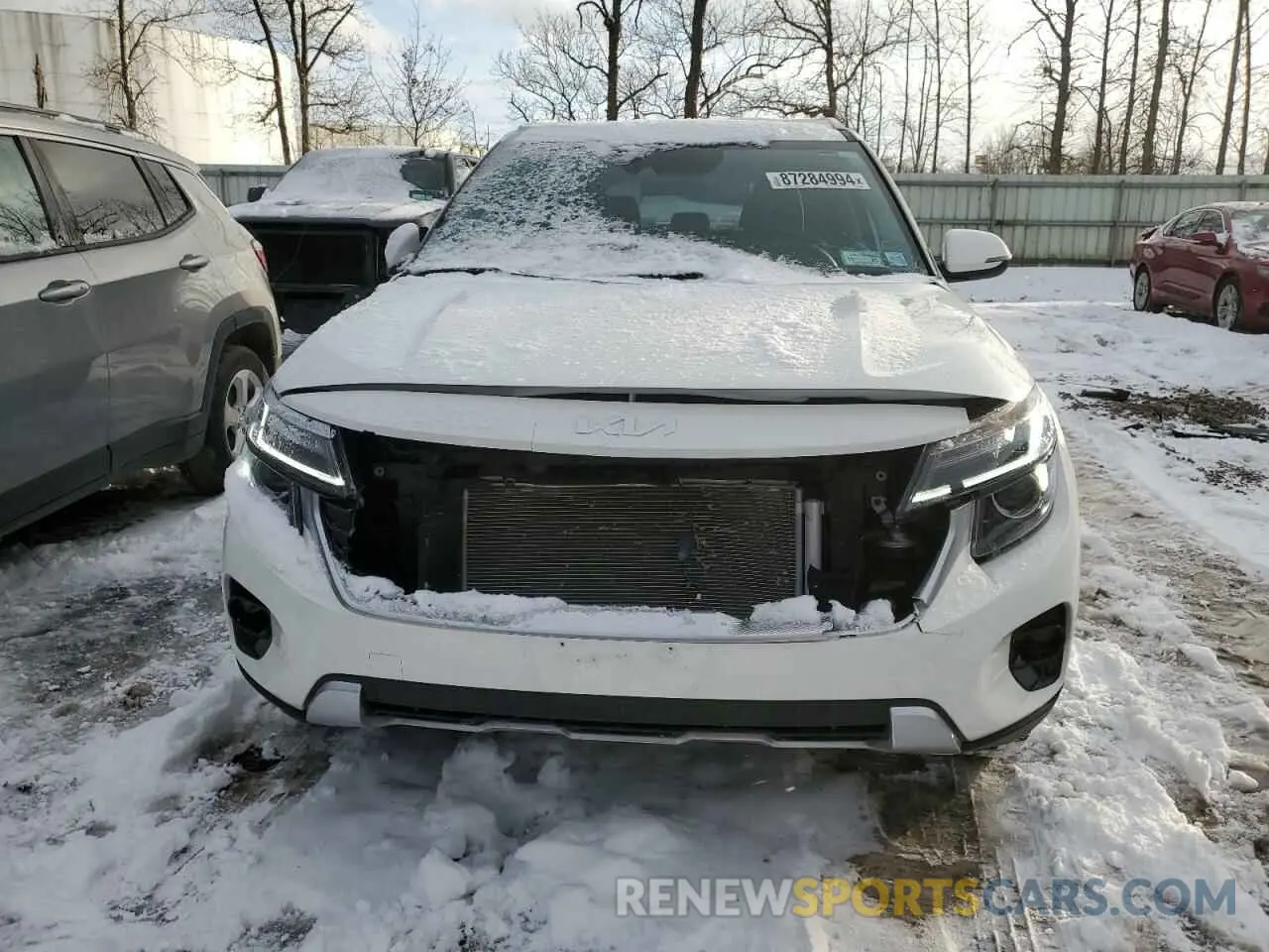5 fotografías del automóvil dañado KNDEUCAA3R7609798 KIA SELTOS 2024