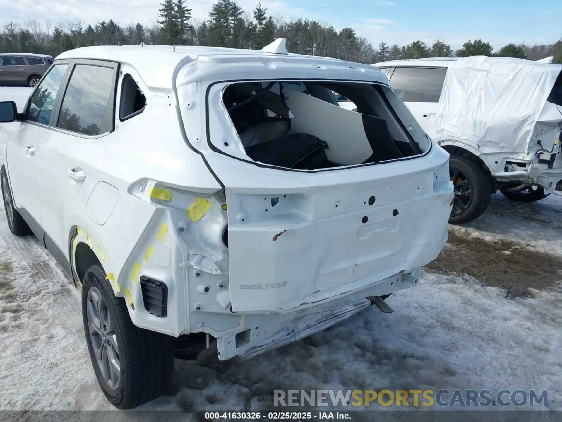 19 fotografías del automóvil dañado KNDEUCAA3R7610272 KIA SELTOS 2024