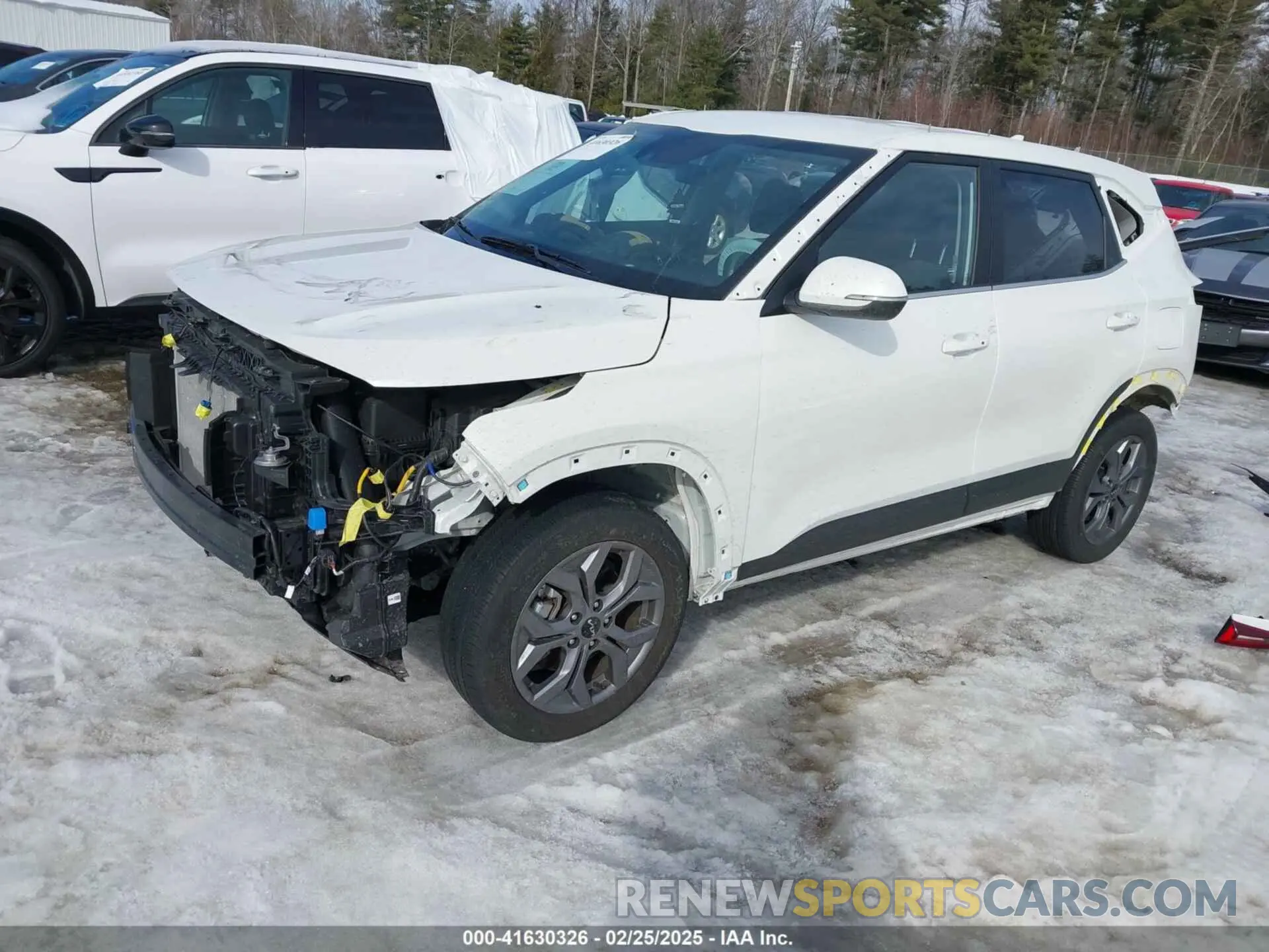 2 fotografías del automóvil dañado KNDEUCAA3R7610272 KIA SELTOS 2024