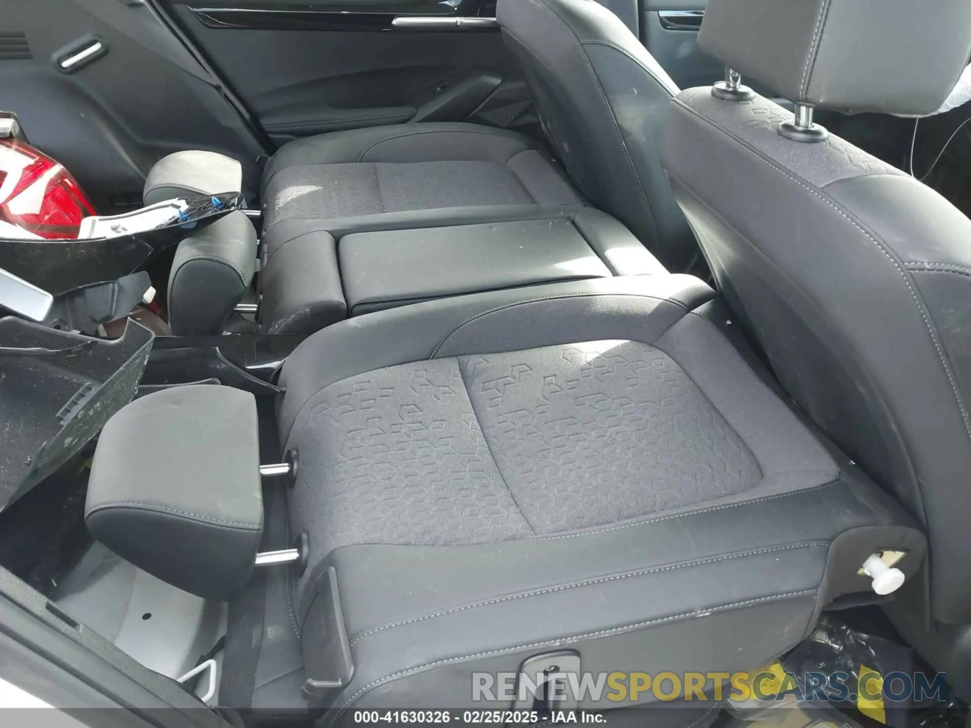 8 fotografías del automóvil dañado KNDEUCAA3R7610272 KIA SELTOS 2024