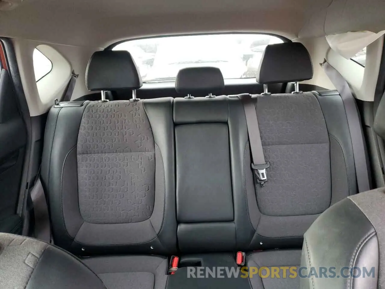 10 fotografías del automóvil dañado KNDEUCAA3R7610689 KIA SELTOS 2024
