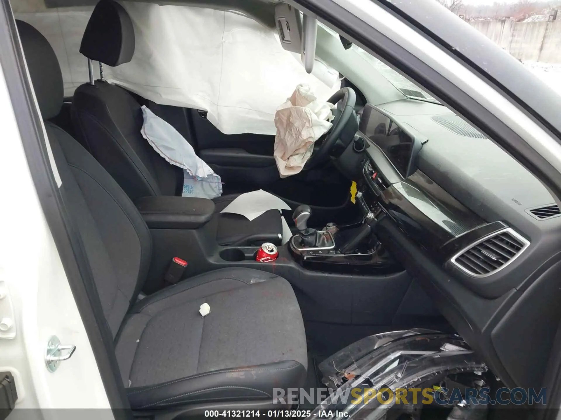 5 fotografías del automóvil dañado KNDEUCAA7R7559438 KIA SELTOS 2024