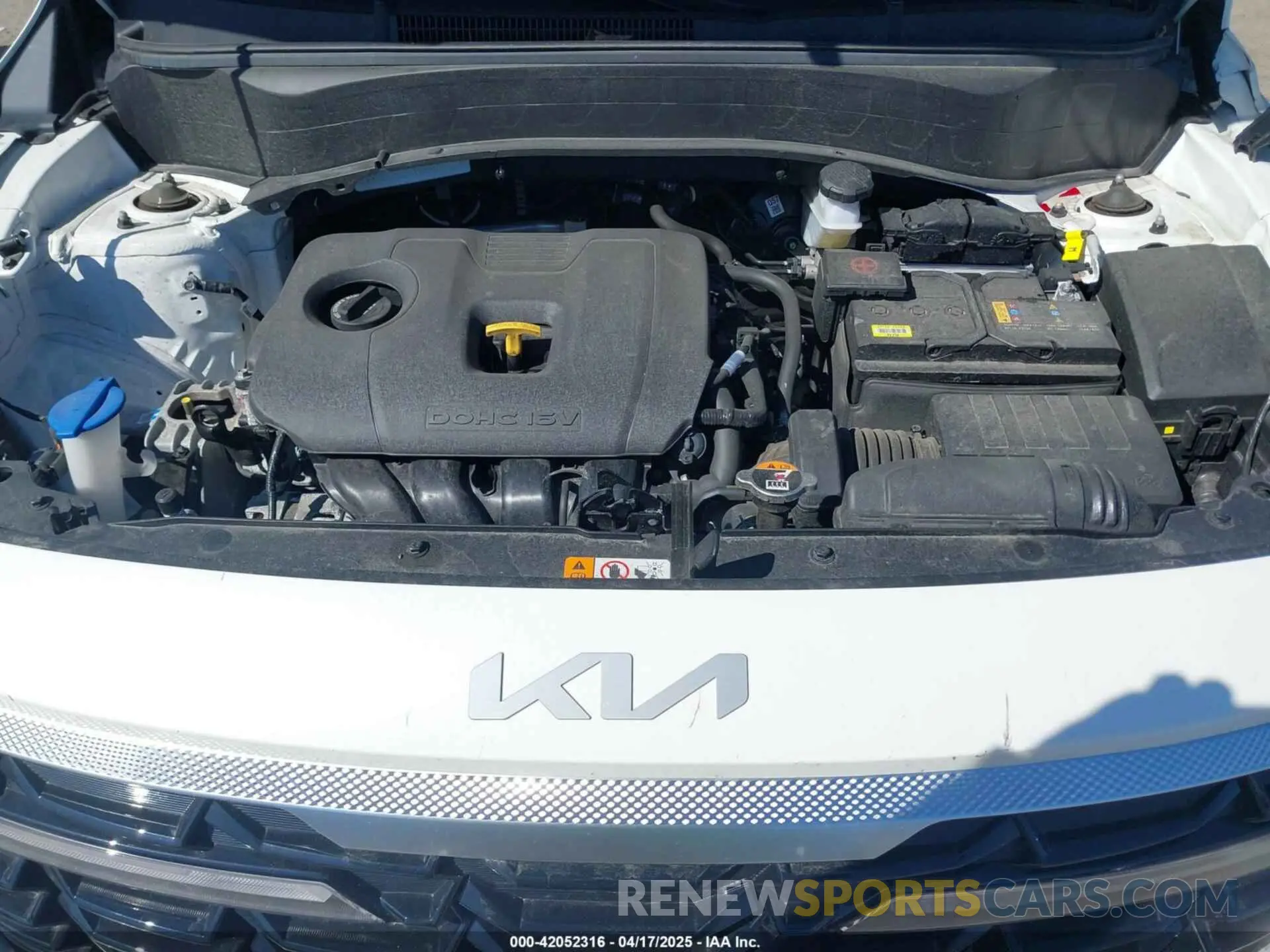 10 fotografías del automóvil dañado KNDEUCAA7R7611201 KIA SELTOS 2024