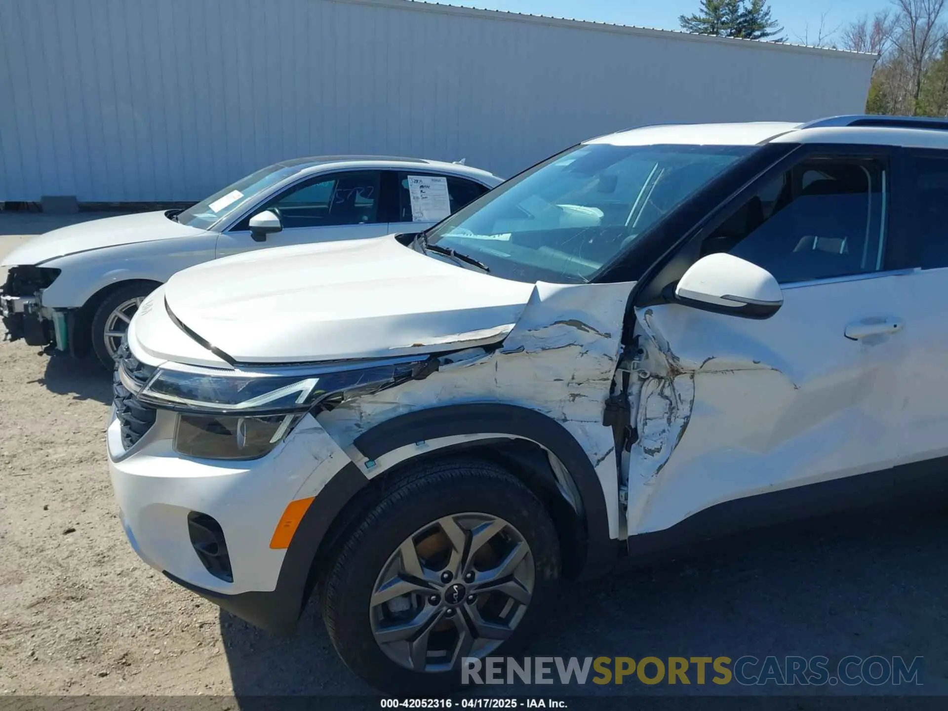 6 fotografías del automóvil dañado KNDEUCAA7R7611201 KIA SELTOS 2024