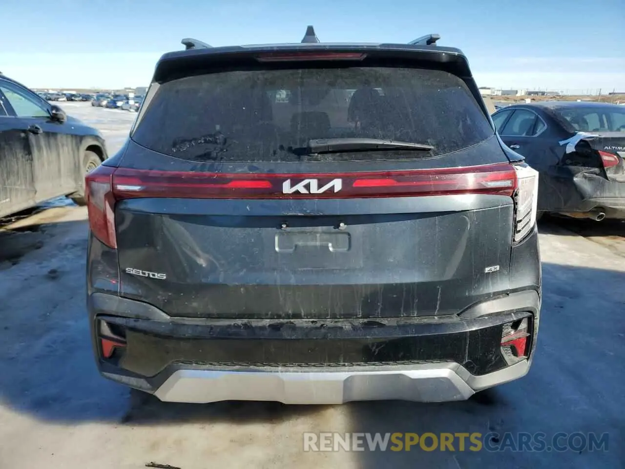 6 fotografías del automóvil dañado KNDEUCAAXR7559367 KIA SELTOS 2024