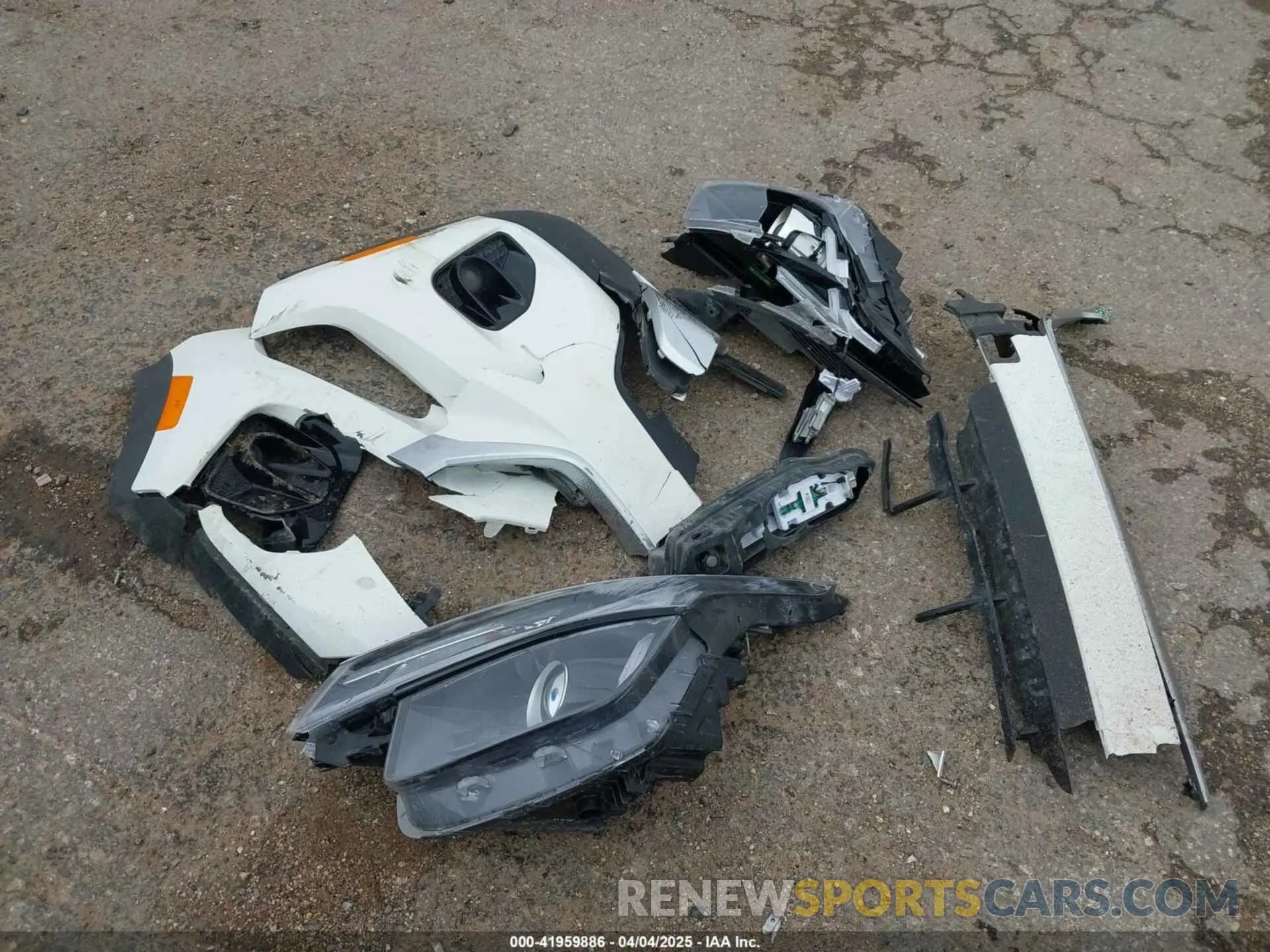 12 fotografías del automóvil dañado KNDEUCAAXR7582468 KIA SELTOS 2024