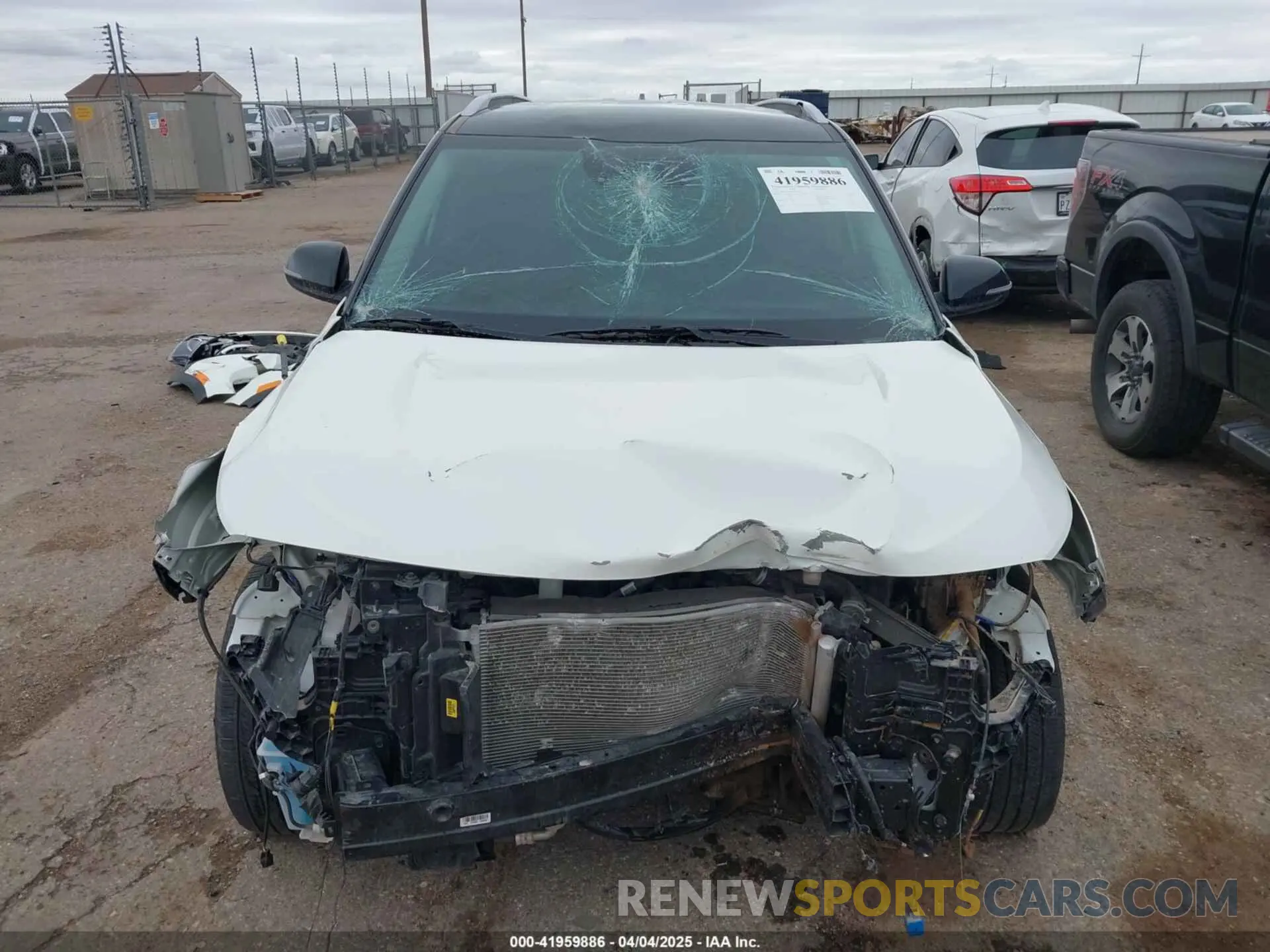 13 fotografías del automóvil dañado KNDEUCAAXR7582468 KIA SELTOS 2024