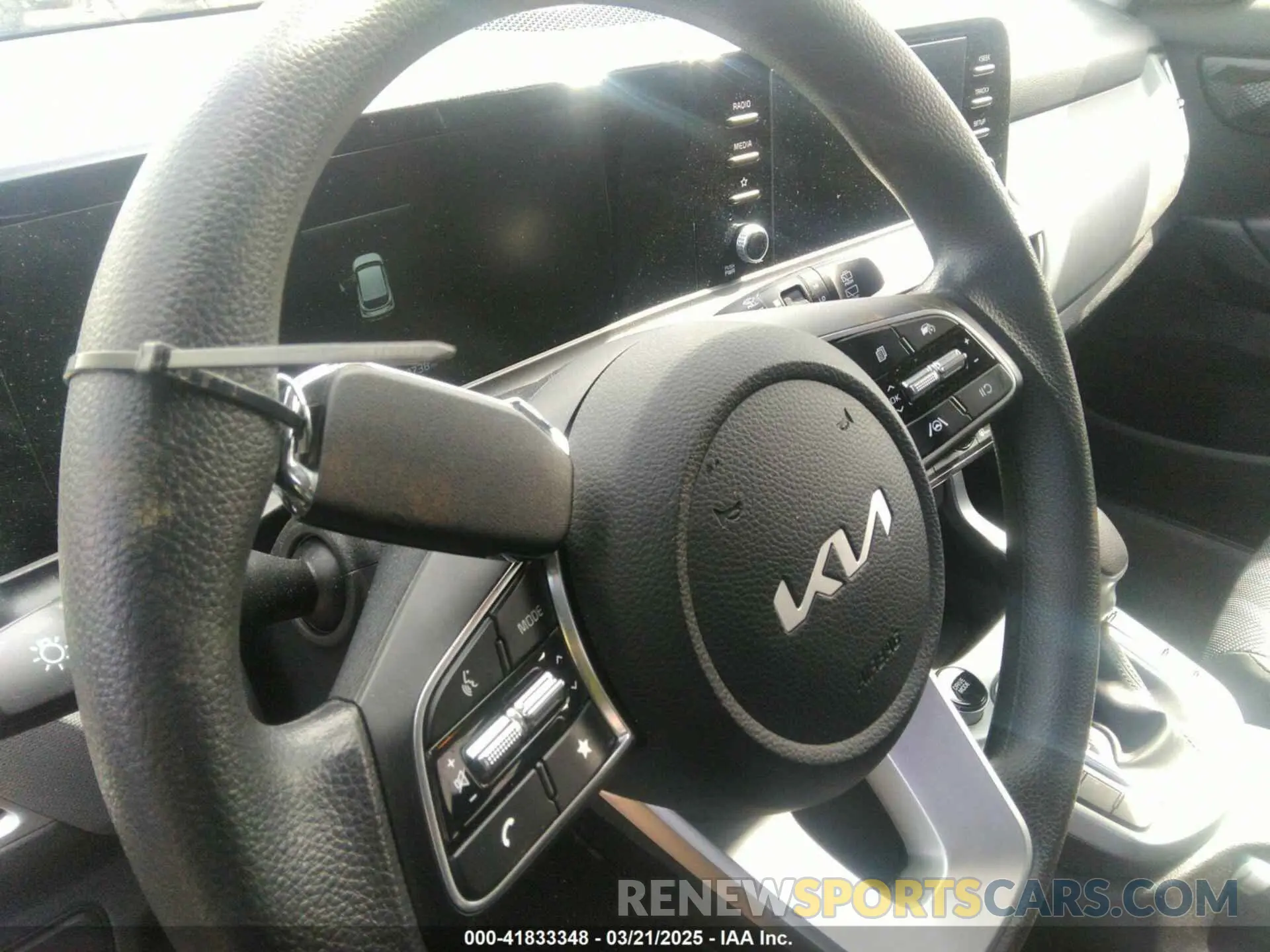11 fotografías del automóvil dañado KNDEPCAA2S7728150 KIA SELTOS 2025