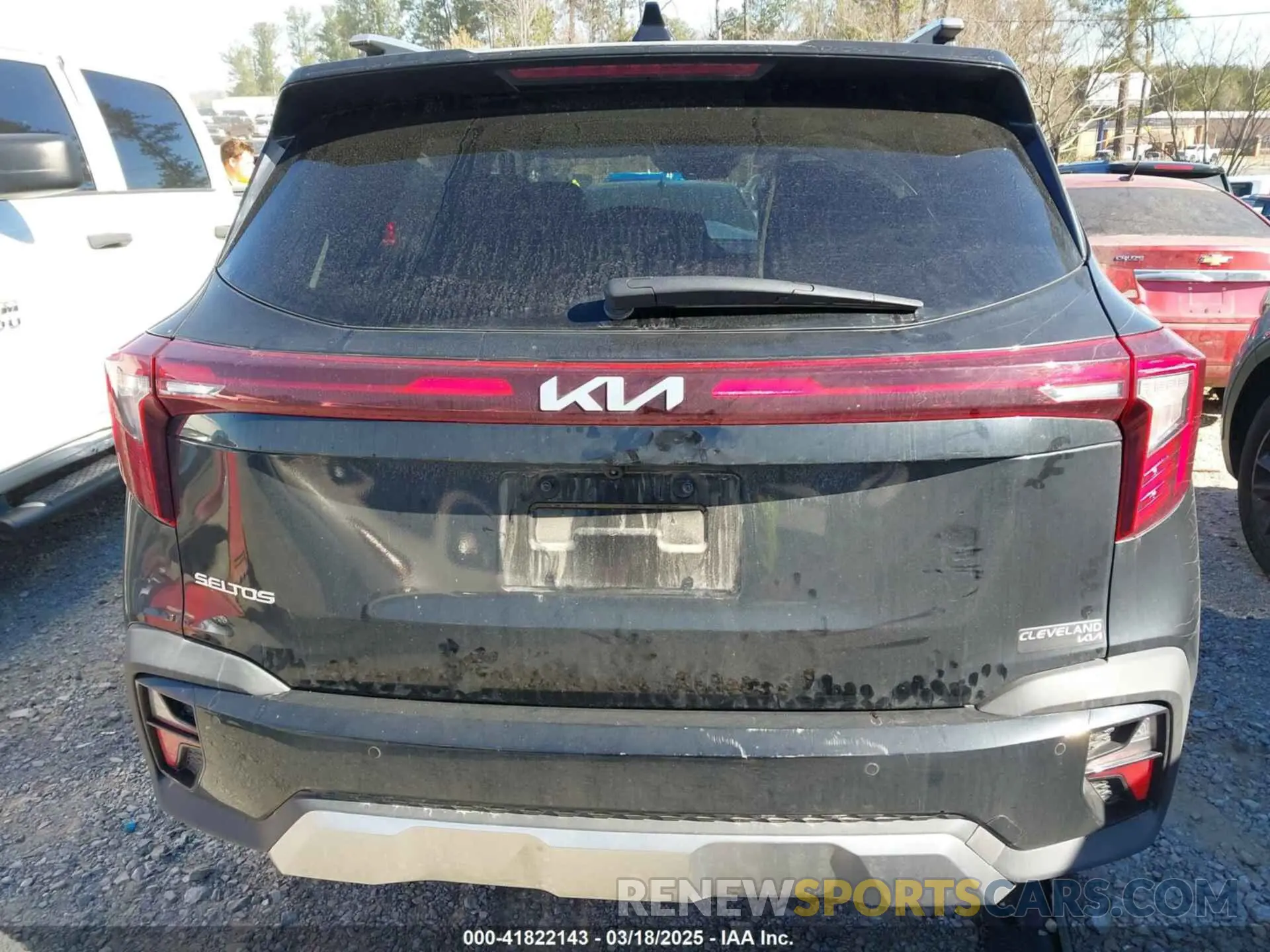 15 fotografías del automóvil dañado KNDER2AA2S7701292 KIA SELTOS 2025