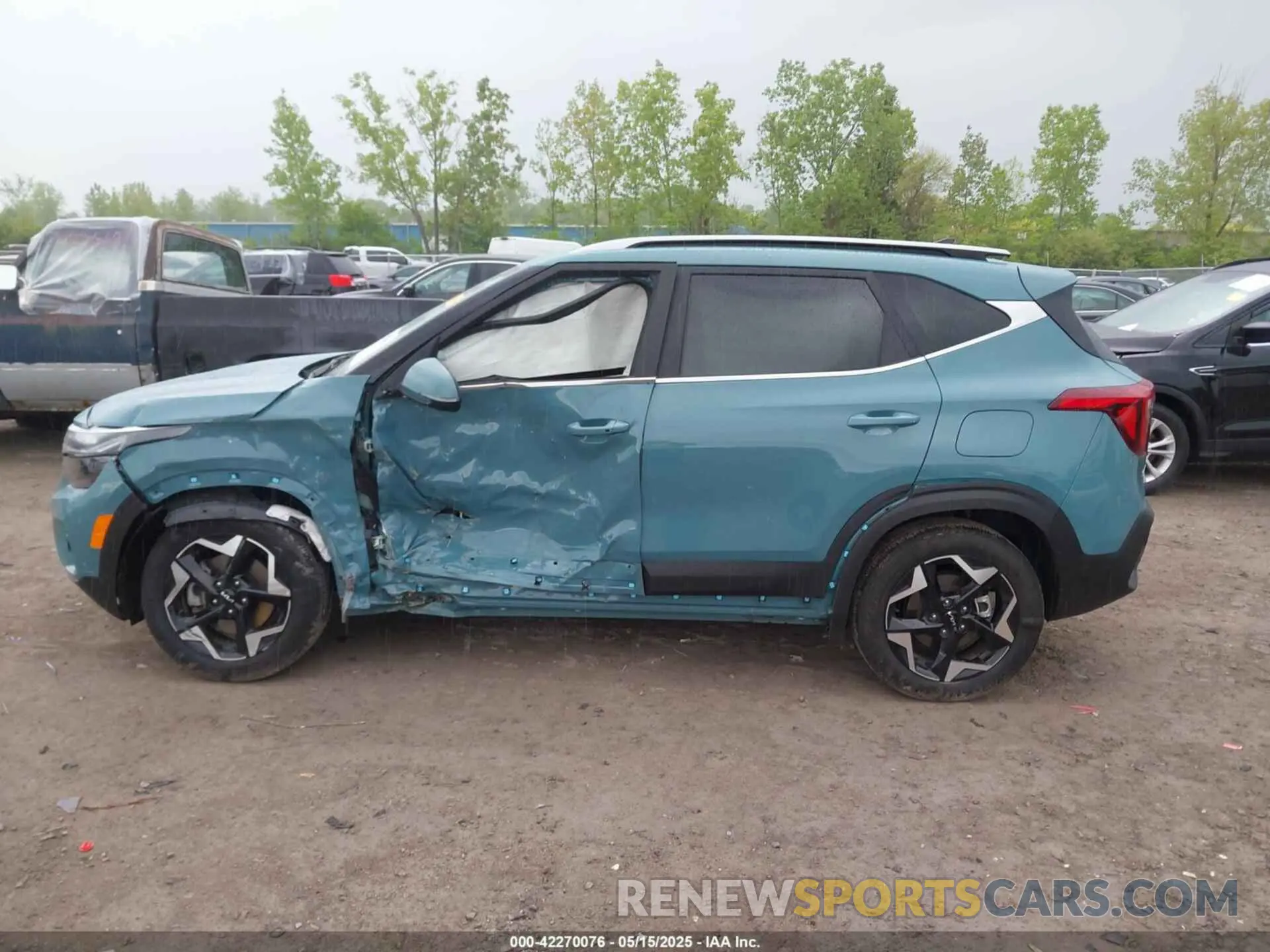 14 fotografías del automóvil dañado KNDERCAA4S7675493 KIA SELTOS 2025