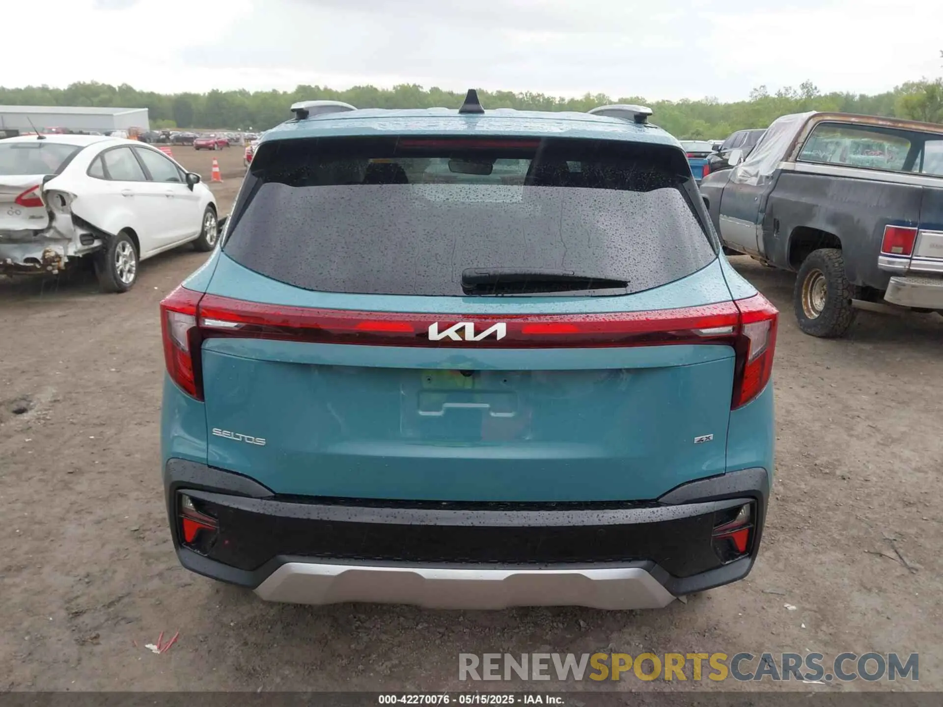 16 fotografías del automóvil dañado KNDERCAA4S7675493 KIA SELTOS 2025