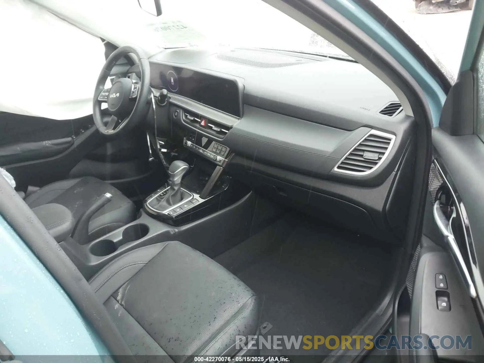 5 fotografías del automóvil dañado KNDERCAA4S7675493 KIA SELTOS 2025