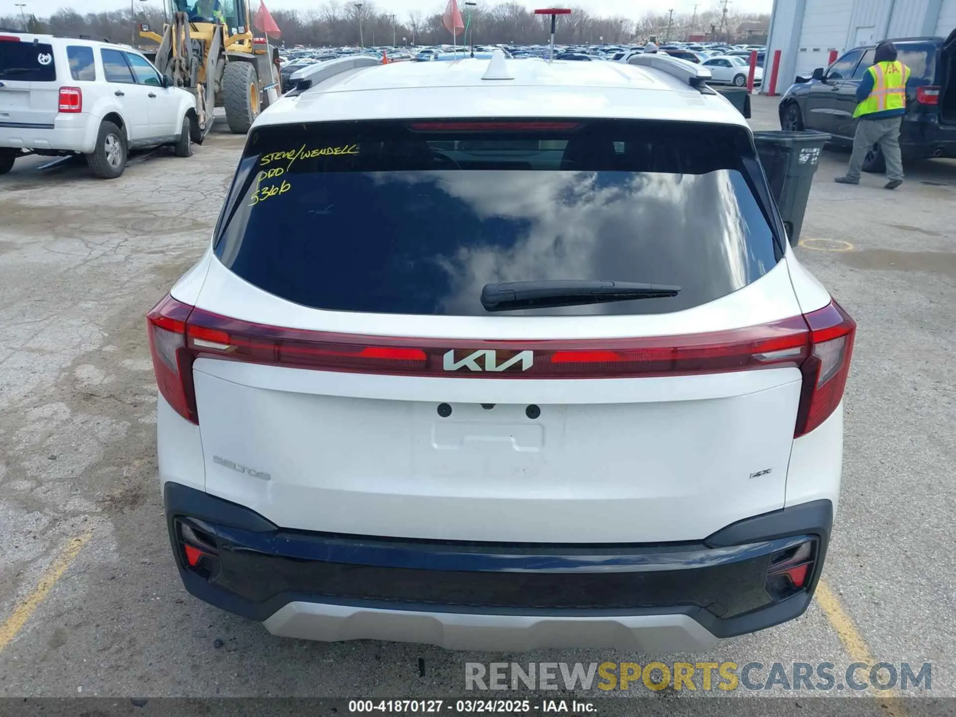 17 fotografías del automóvil dañado KNDERCAA5S7672568 KIA SELTOS 2025
