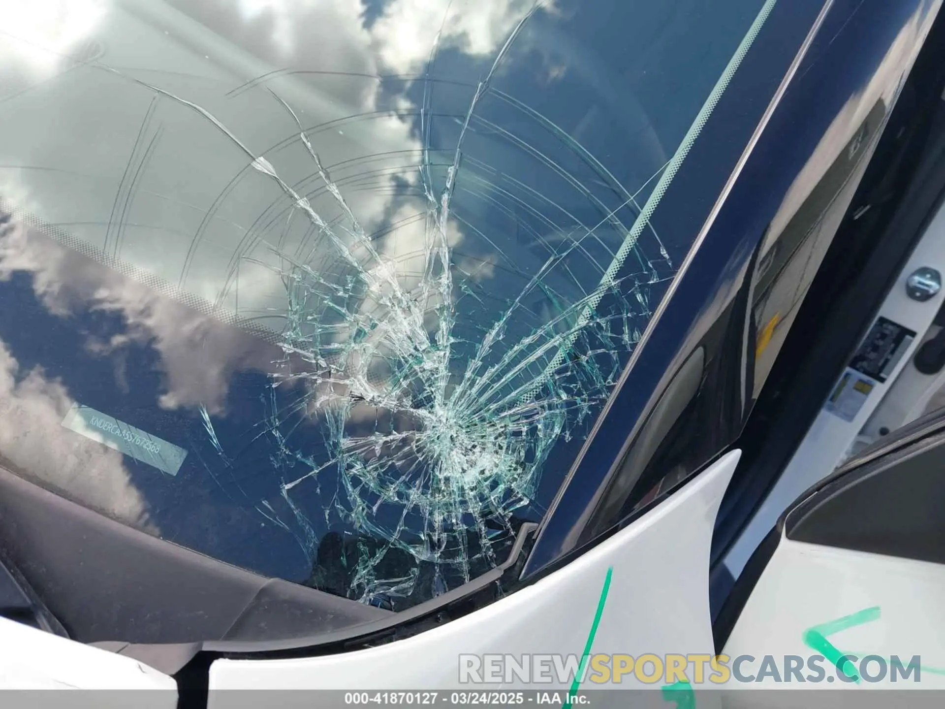 18 fotografías del automóvil dañado KNDERCAA5S7672568 KIA SELTOS 2025