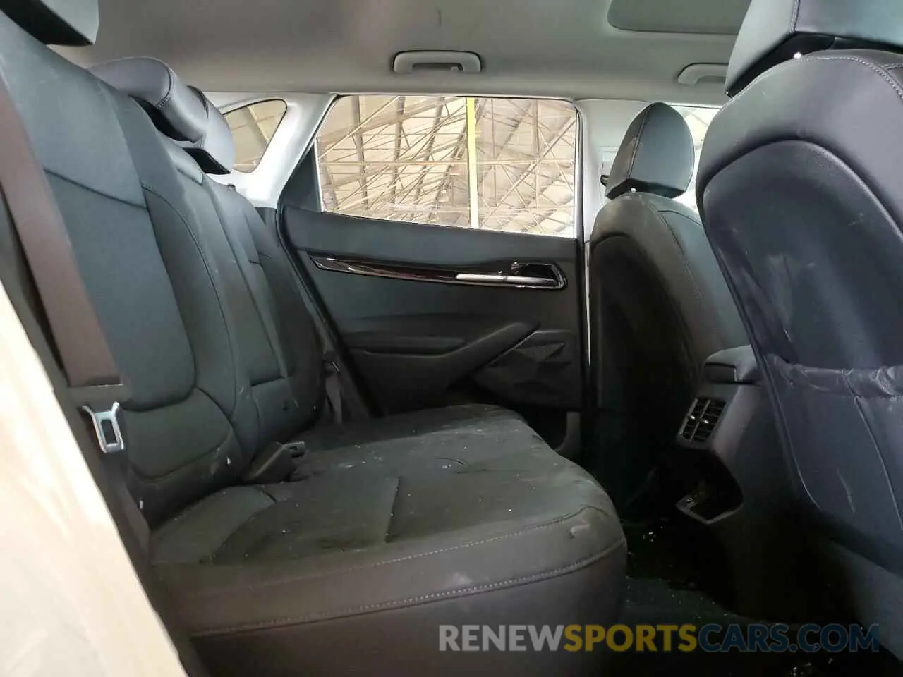 10 fotografías del automóvil dañado KNDERCAA9S7671844 KIA SELTOS 2025