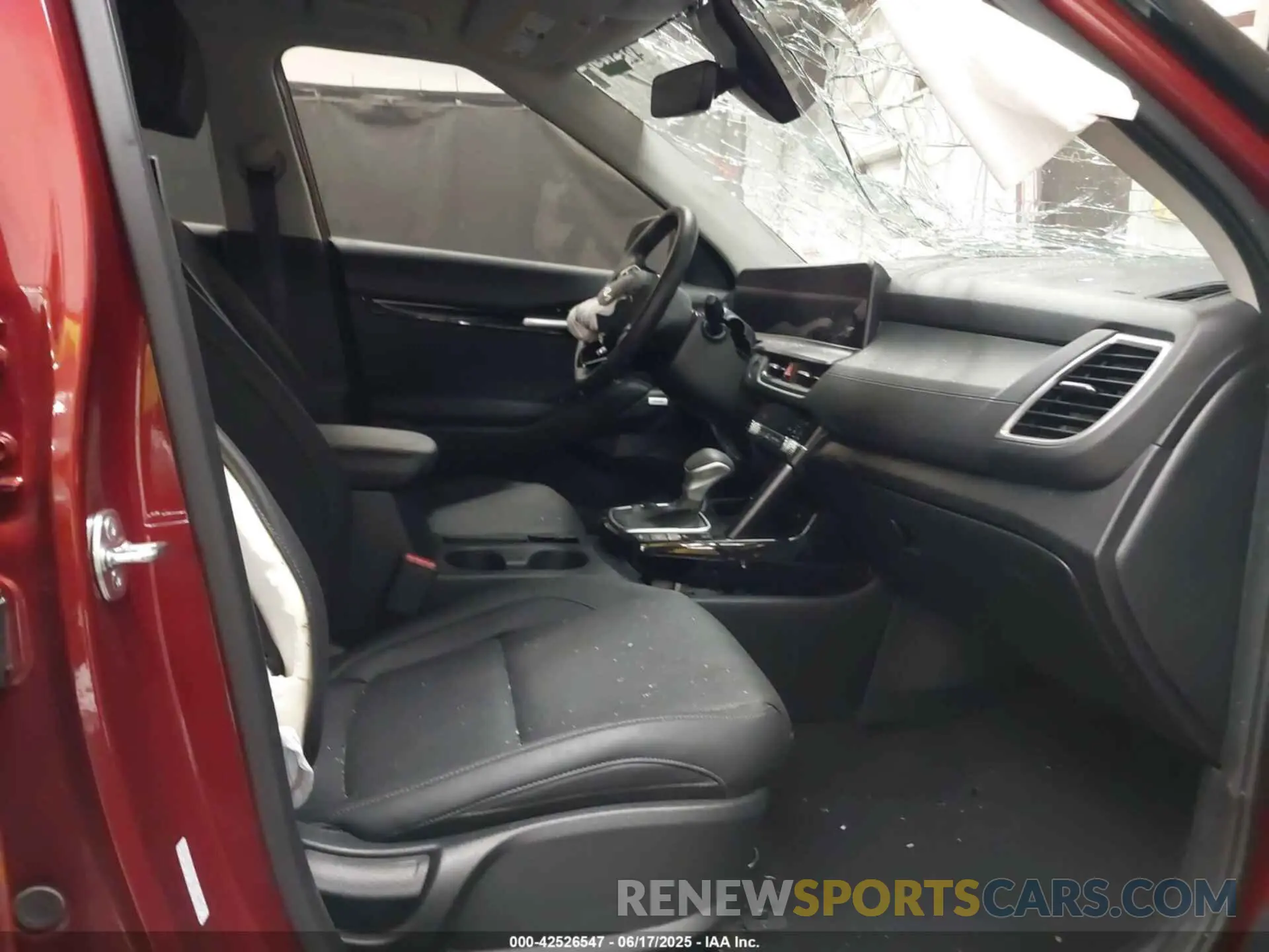 5 fotografías del automóvil dañado KNDETCA77S7690902 KIA SELTOS 2025