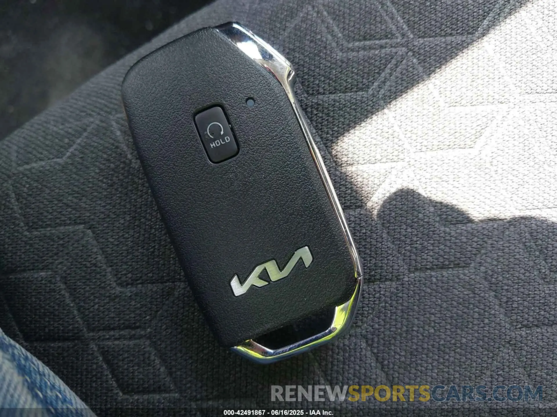 11 fotografías del automóvil dañado KNDEUCAA0S7687168 KIA SELTOS 2025