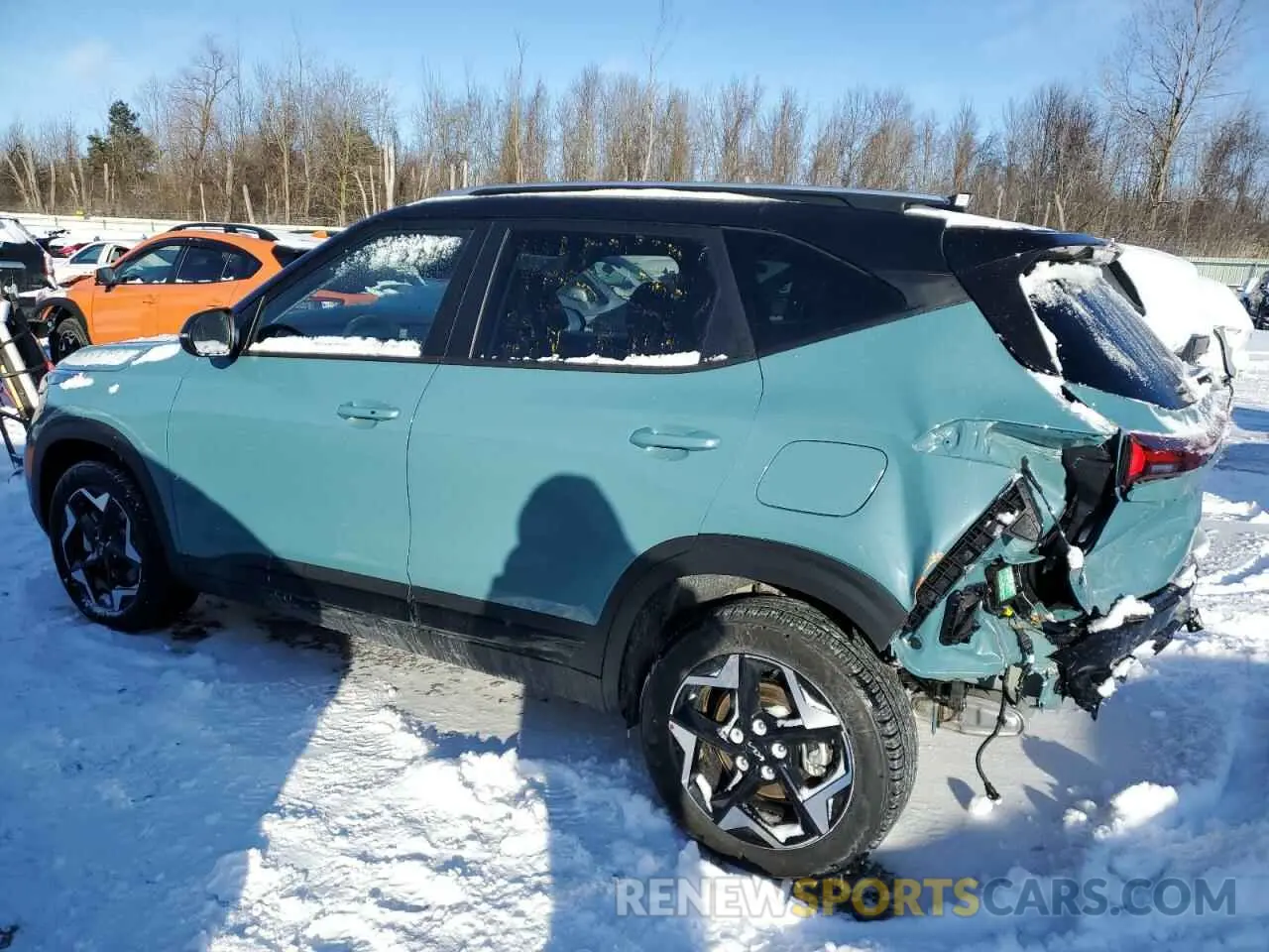 2 fotografías del automóvil dañado KNDEUCAA0S7727507 KIA SELTOS 2025