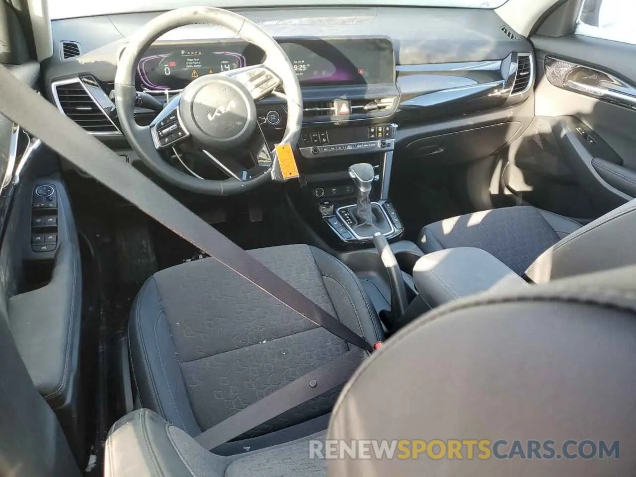 8 fotografías del automóvil dañado KNDEUCAA0S7727507 KIA SELTOS 2025