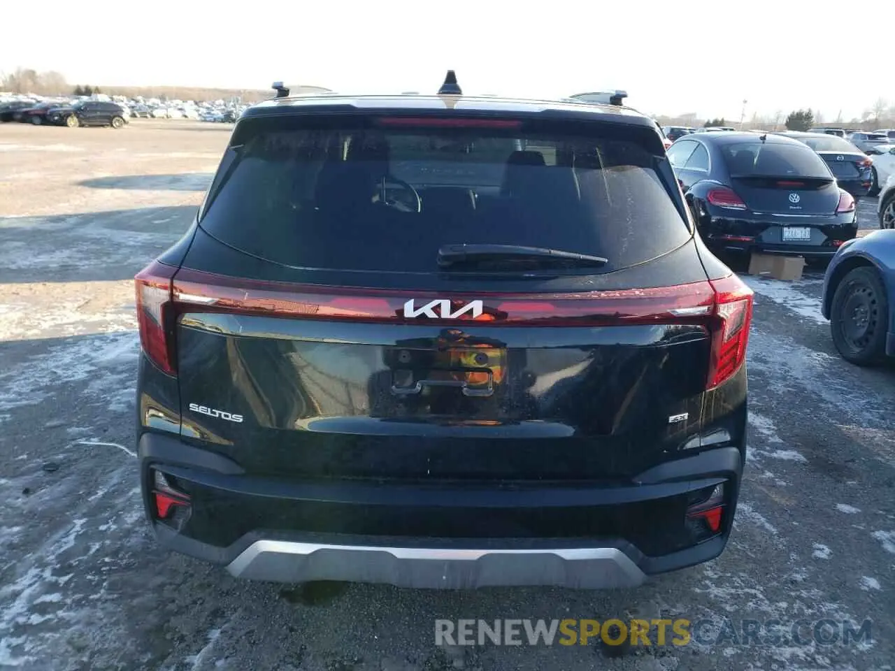 6 fotografías del automóvil dañado KNDEUCAA2S7667665 KIA SELTOS 2025