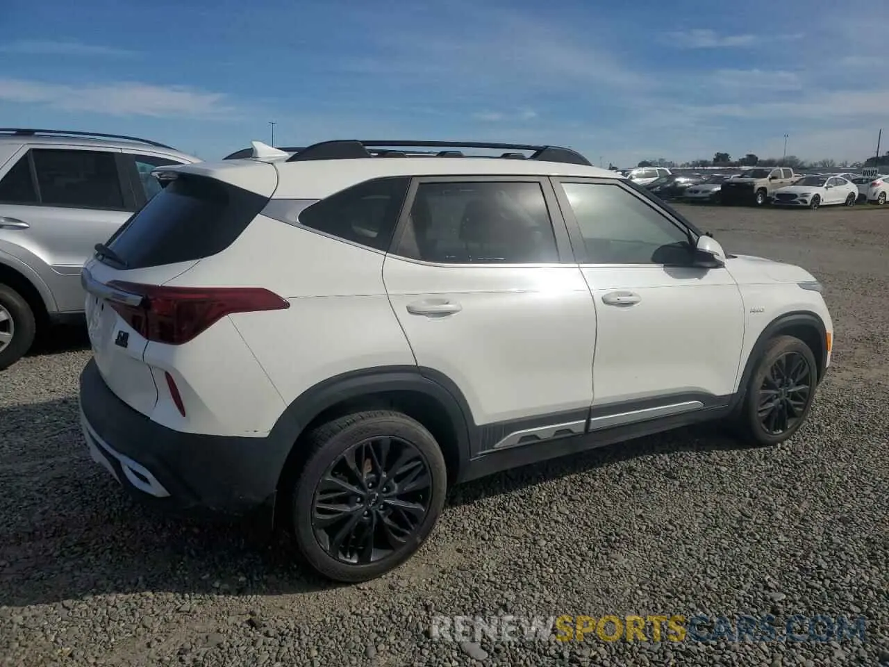 3 fotografías del automóvil dañado KNDEUCA26N7241426 KIA SELTOS NIG 2022