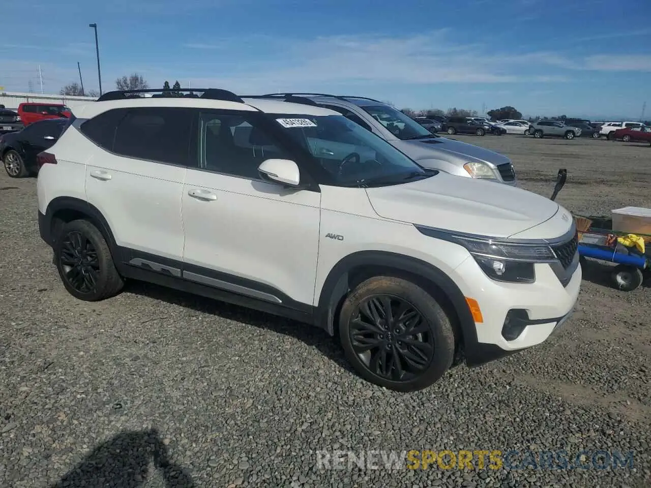 4 fotografías del automóvil dañado KNDEUCA26N7241426 KIA SELTOS NIG 2022