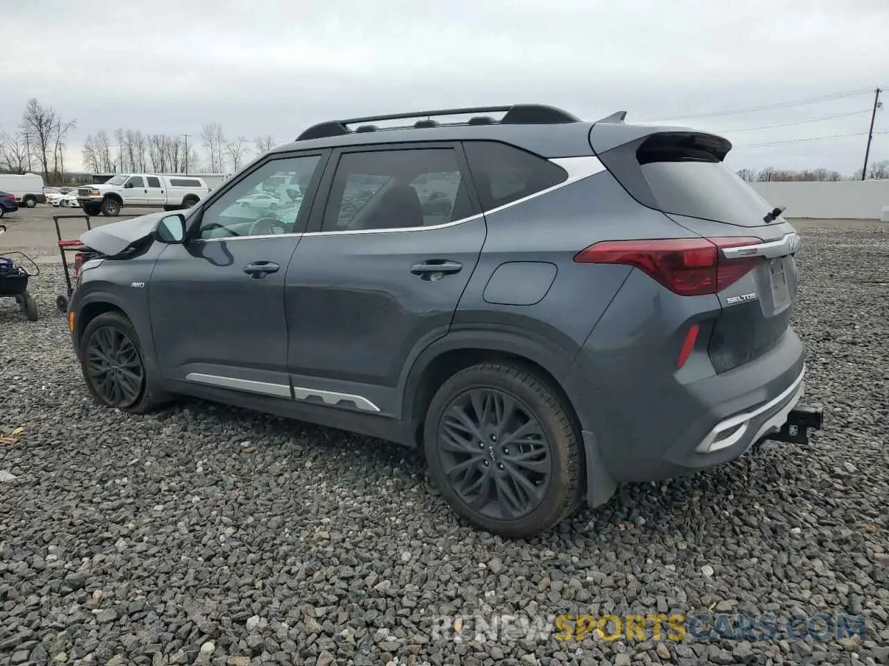 2 fotografías del automóvil dañado KNDEUCA24P7347845 KIA SELTOS NIG 2023