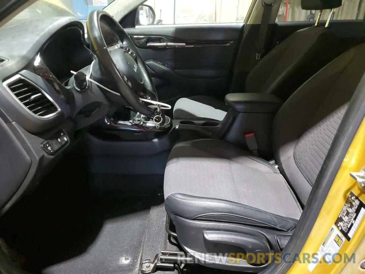 7 fotografías del automóvil dañado KNDEUCA26P7351251 KIA SELTOS NIG 2023