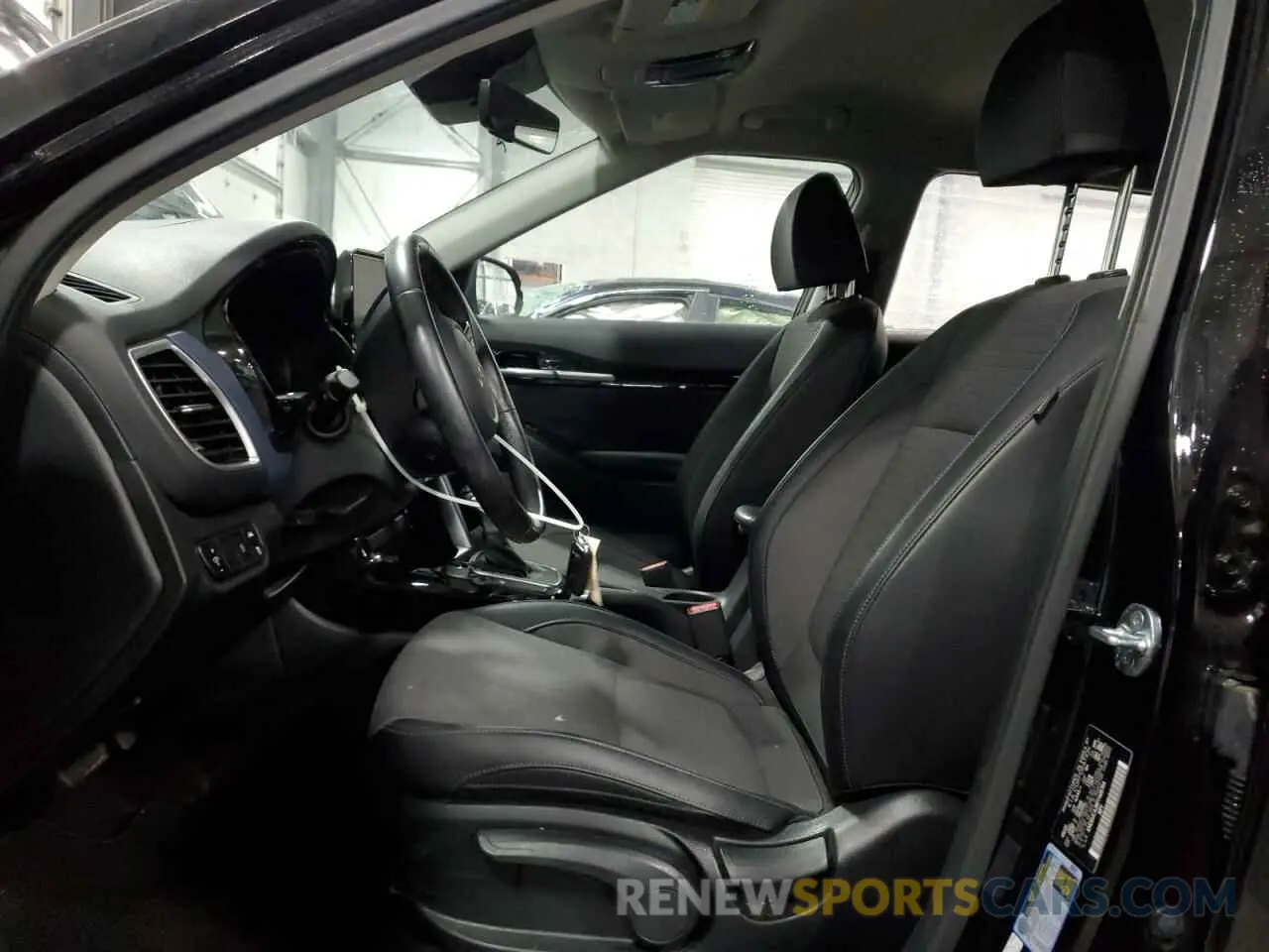 7 fotografías del automóvil dañado KNDEUCA26P7405194 KIA SELTOS NIG 2023