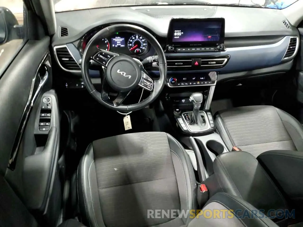 8 fotografías del automóvil dañado KNDEUCA26P7405194 KIA SELTOS NIG 2023