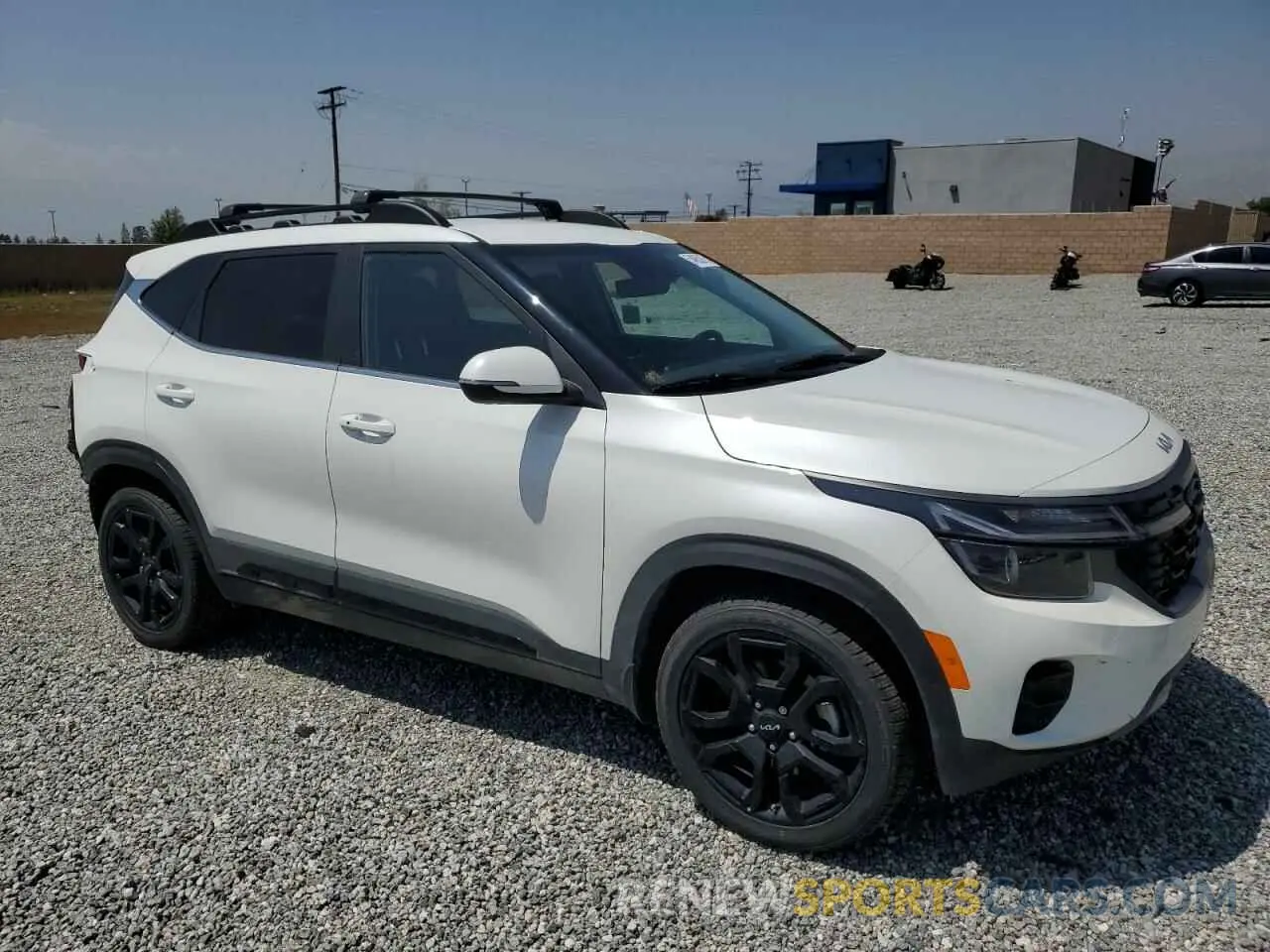 4 fotografías del automóvil dañado KNDEUCA70R7588199 KIA SELTOS X L 2024