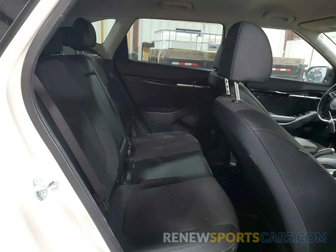 11 fotografías del automóvil dañado KNDEUCA73R7483558 KIA SELTOS X L 2024