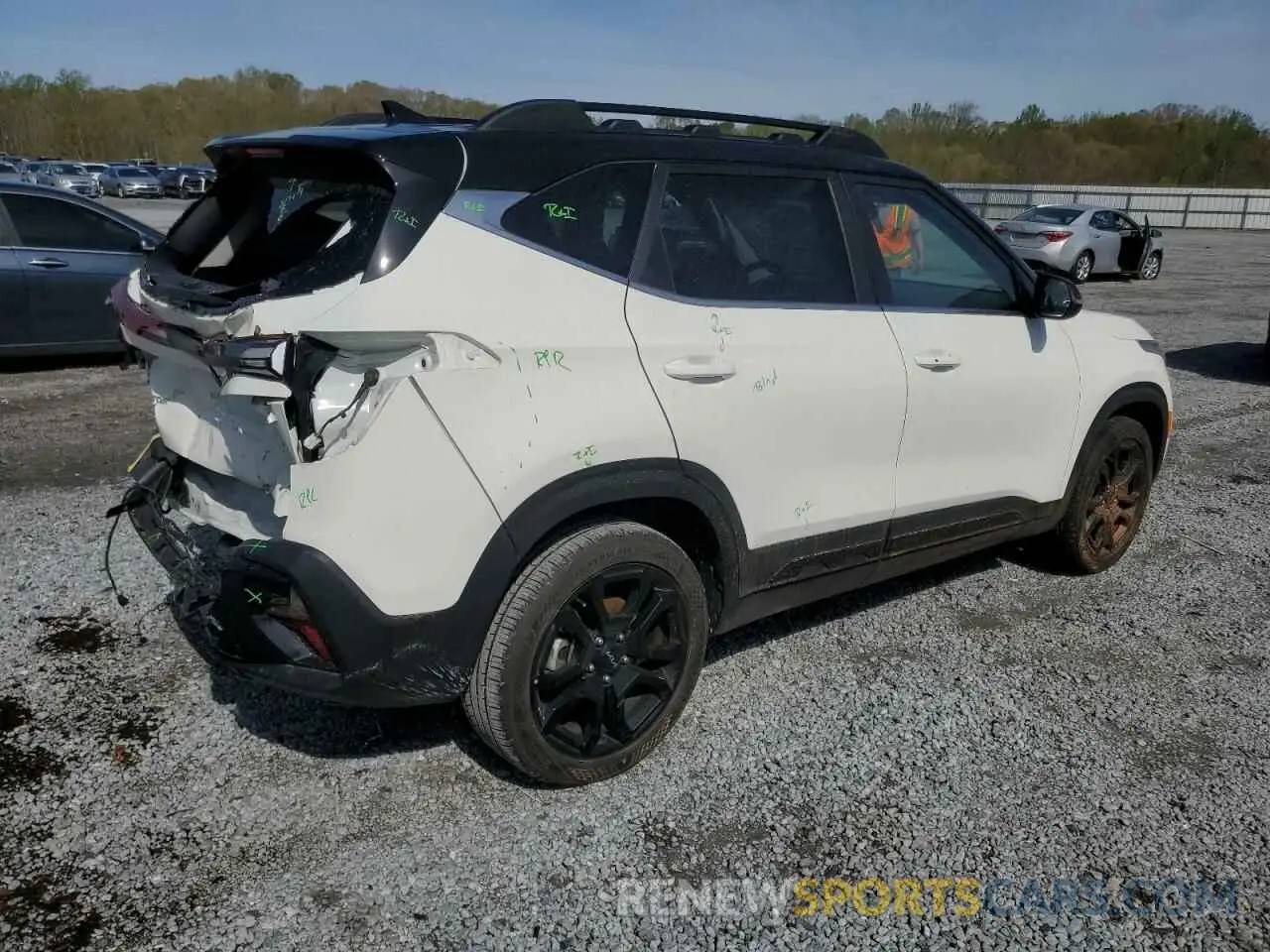 3 fotografías del automóvil dañado KNDEUCA77R7521860 KIA SELTOS X L 2024