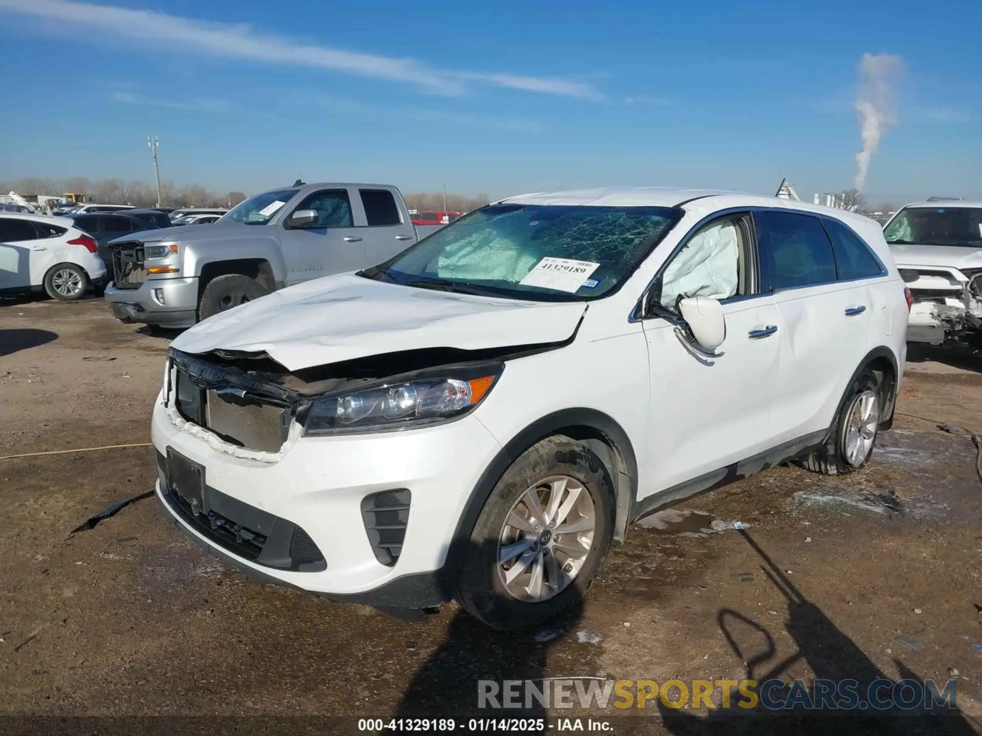 2 fotografías del automóvil dañado 5XYPG4A30KG436287 KIA SORENTO 2019
