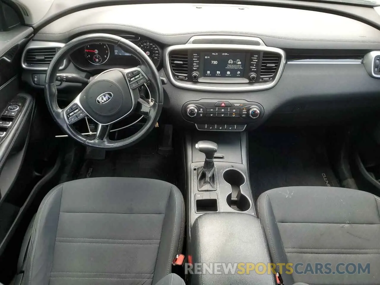 8 fotografías del automóvil dañado 5XYPG4A30KG442705 KIA SORENTO 2019