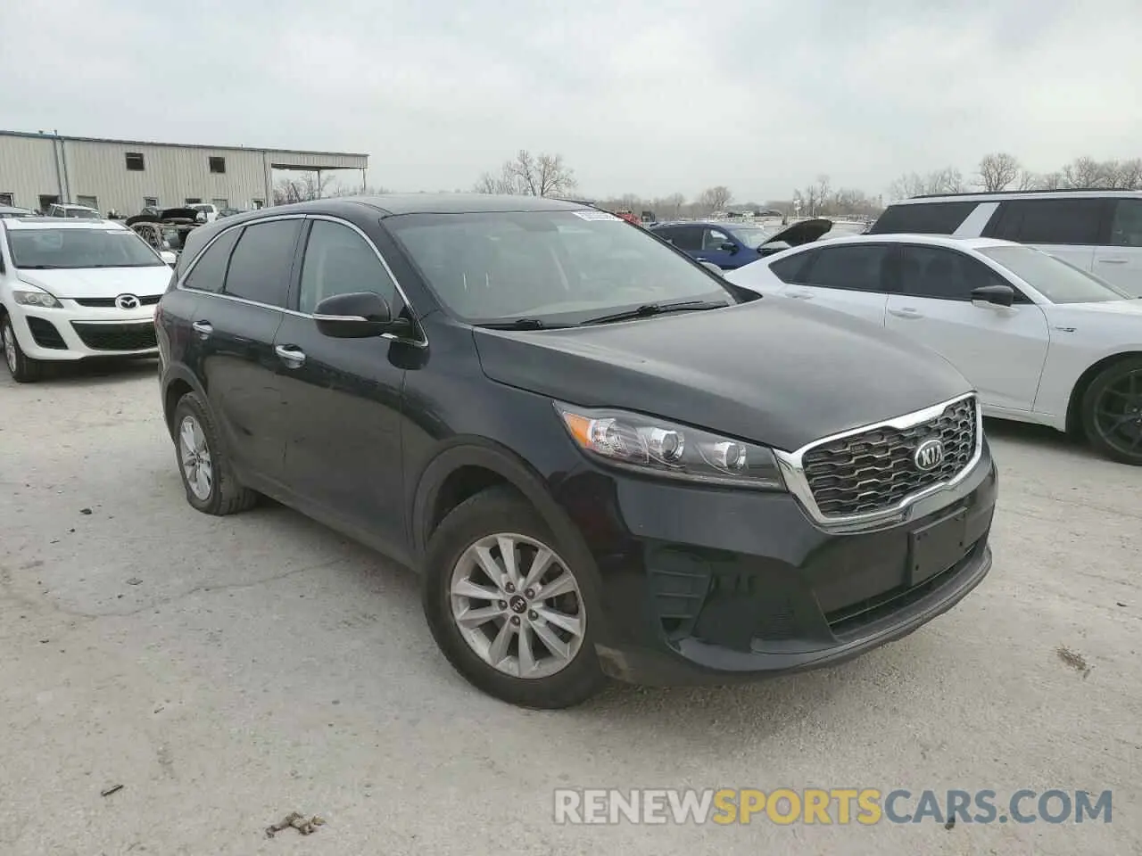 4 fotografías del automóvil dañado 5XYPG4A30KG477843 KIA SORENTO 2019