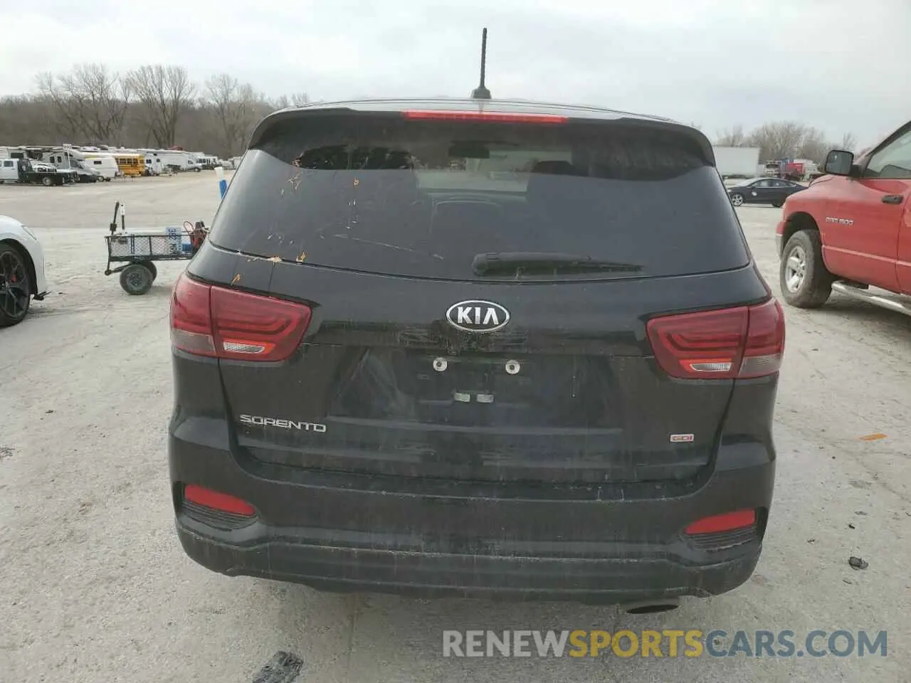 6 fotografías del automóvil dañado 5XYPG4A30KG477843 KIA SORENTO 2019