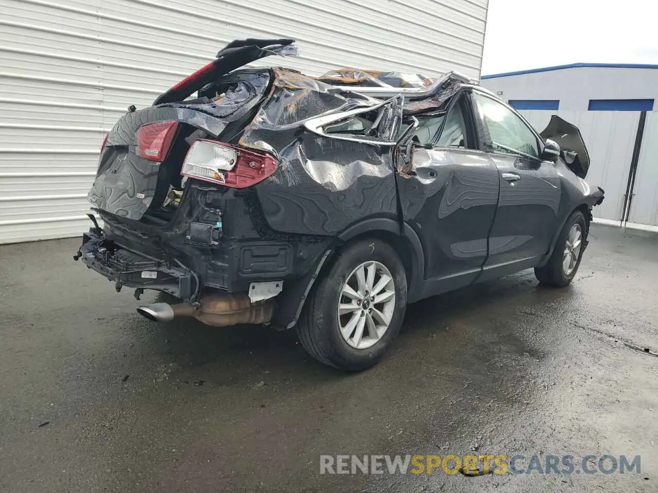 3 fotografías del automóvil dañado 5XYPG4A30KG500778 KIA SORENTO 2019