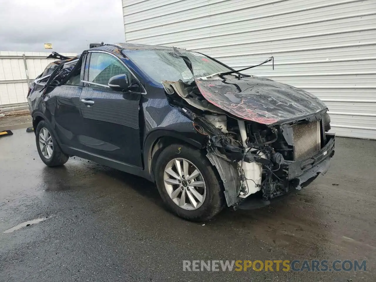4 fotografías del automóvil dañado 5XYPG4A30KG500778 KIA SORENTO 2019