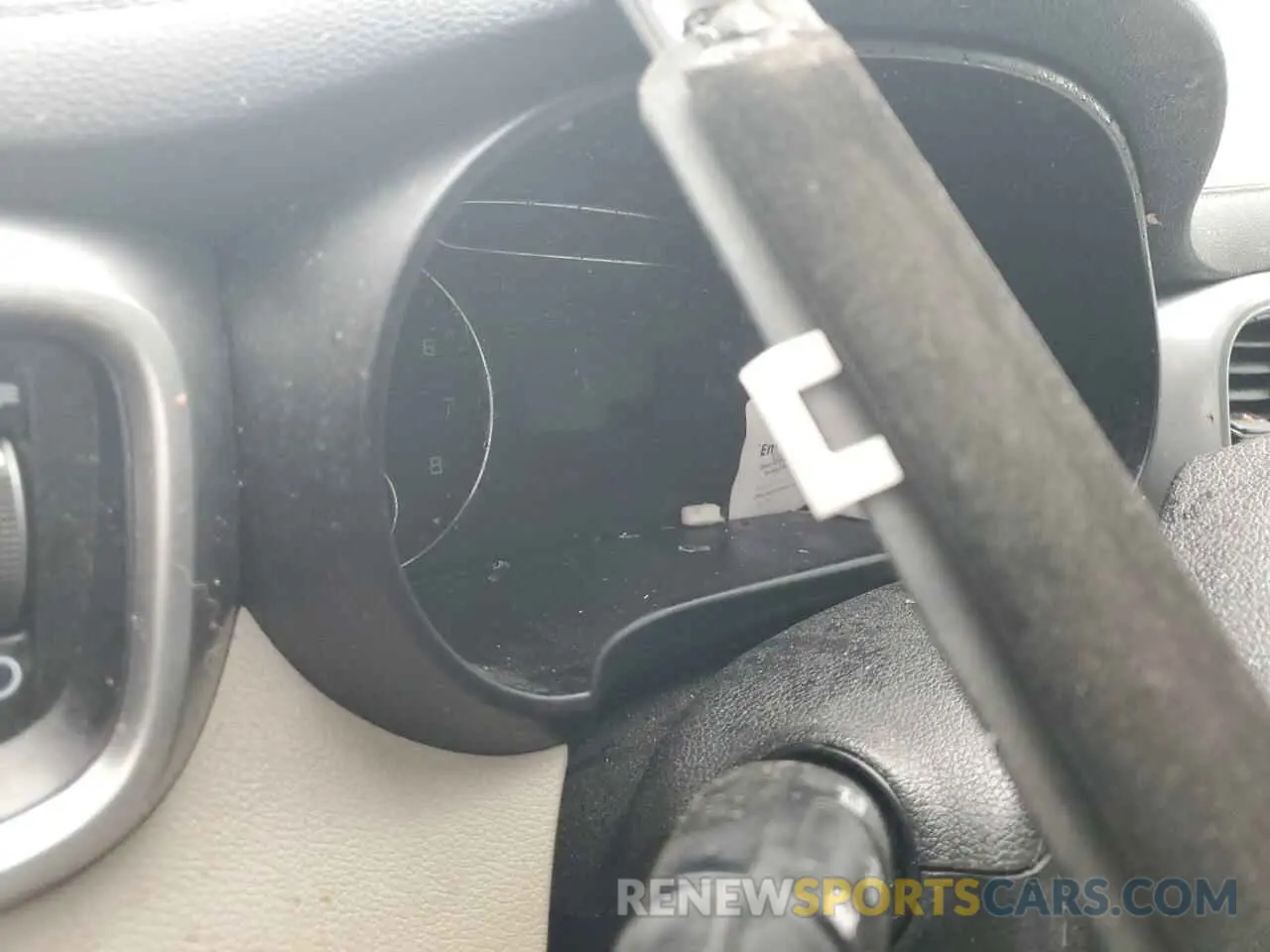 9 fotografías del automóvil dañado 5XYPG4A30KG500778 KIA SORENTO 2019