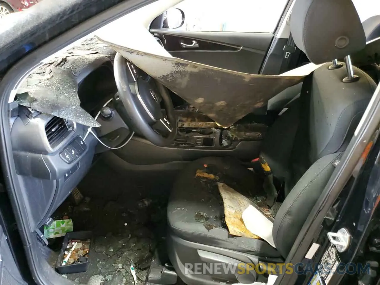 7 fotografías del automóvil dañado 5XYPG4A30KG509142 KIA SORENTO 2019