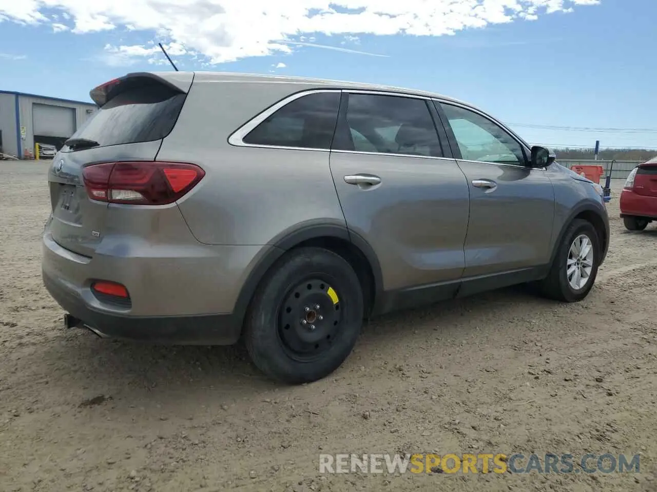 3 fotografías del automóvil dañado 5XYPG4A30KG537474 KIA SORENTO 2019