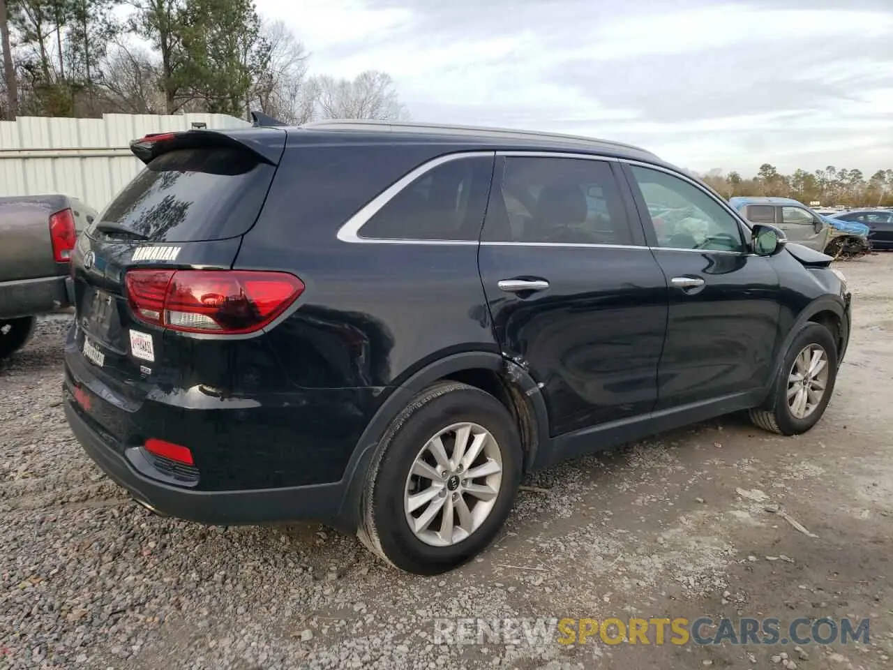 3 fotografías del automóvil dañado 5XYPG4A30KG546577 KIA SORENTO 2019