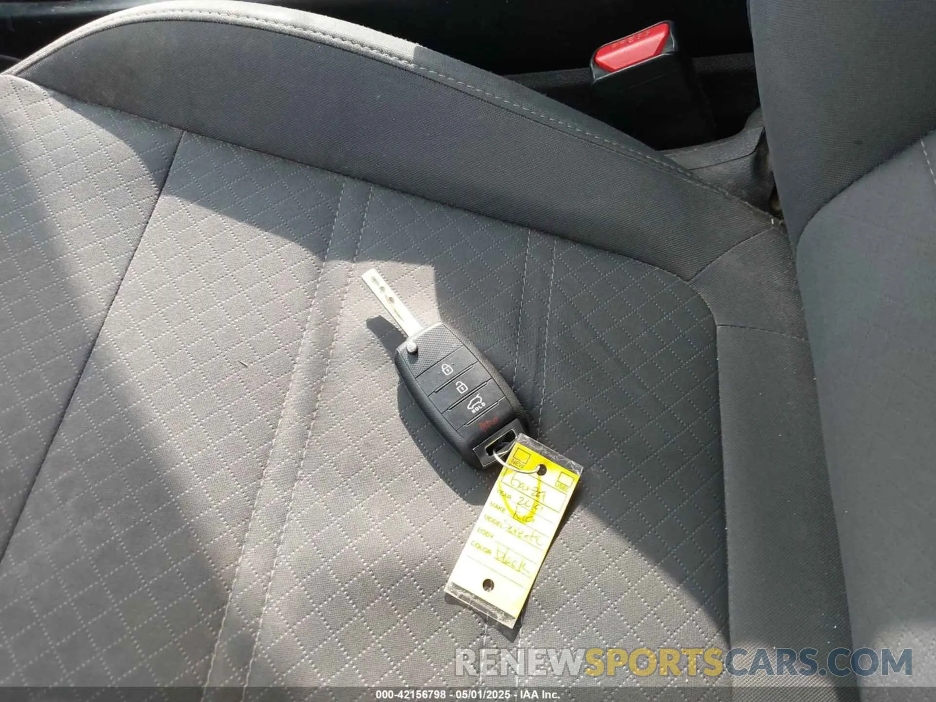11 fotografías del automóvil dañado 5XYPG4A30KG560480 KIA SORENTO 2019