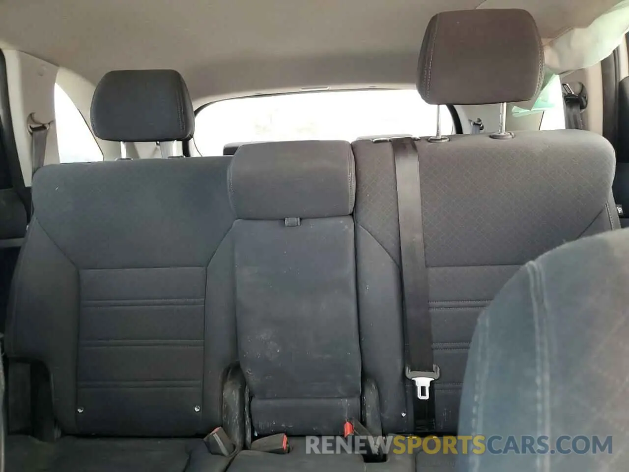 10 fotografías del automóvil dañado 5XYPG4A30KG610486 KIA SORENTO 2019