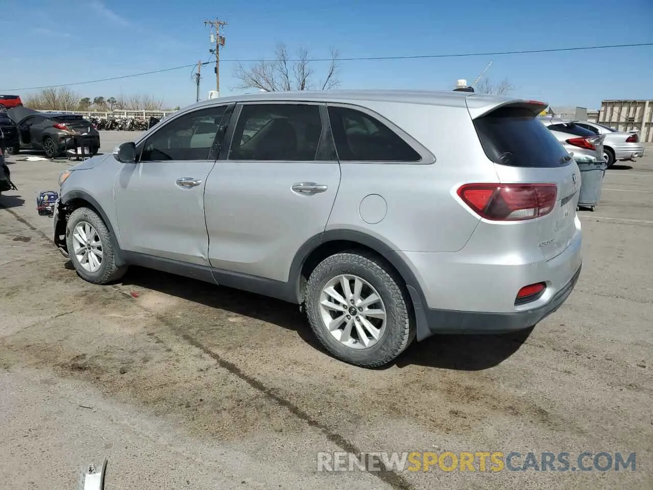 2 fotografías del automóvil dañado 5XYPG4A30KG610486 KIA SORENTO 2019