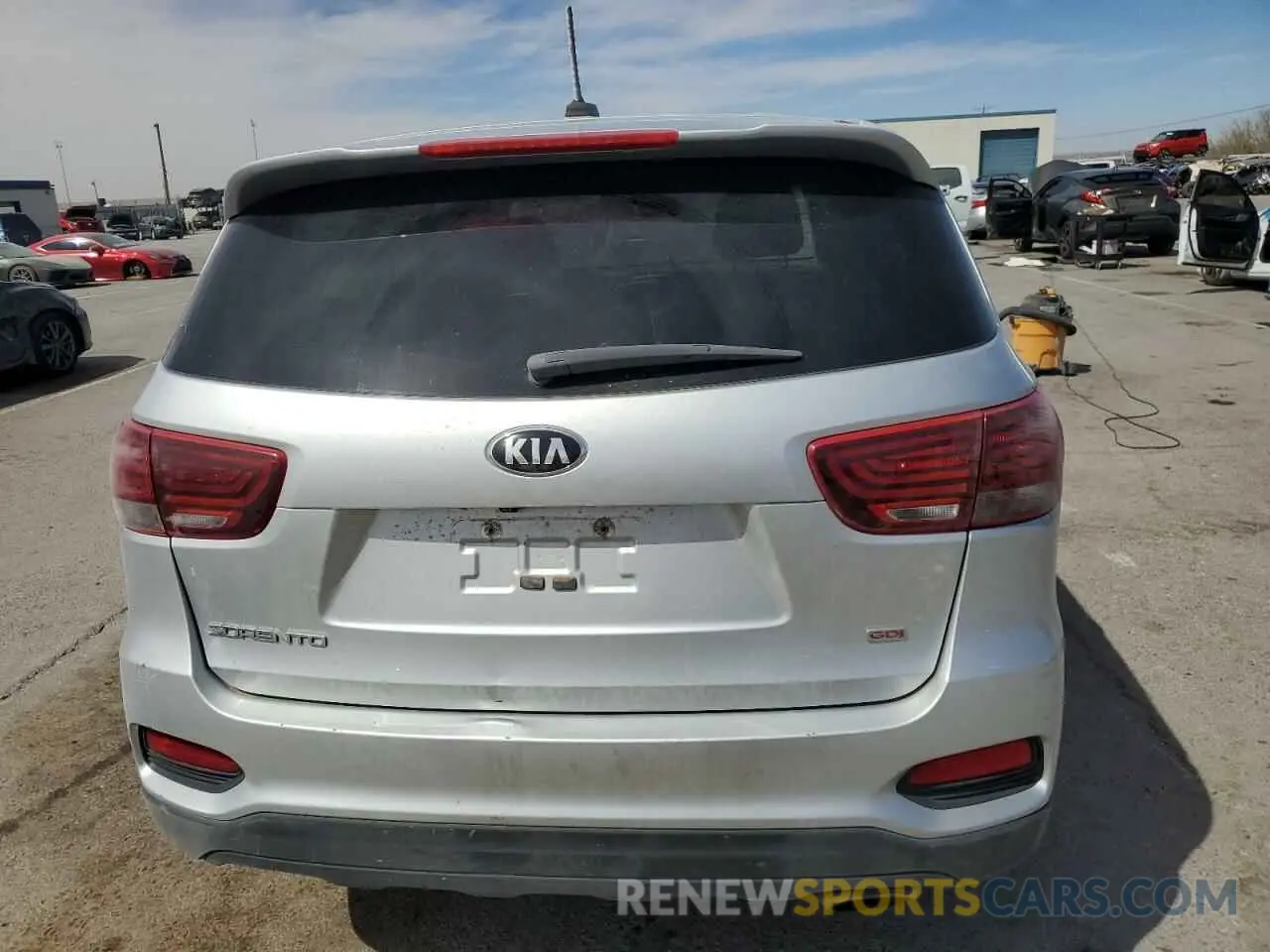 6 fotografías del automóvil dañado 5XYPG4A30KG610486 KIA SORENTO 2019