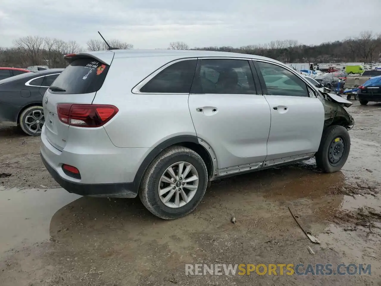 3 fotografías del automóvil dañado 5XYPG4A31KG464406 KIA SORENTO 2019