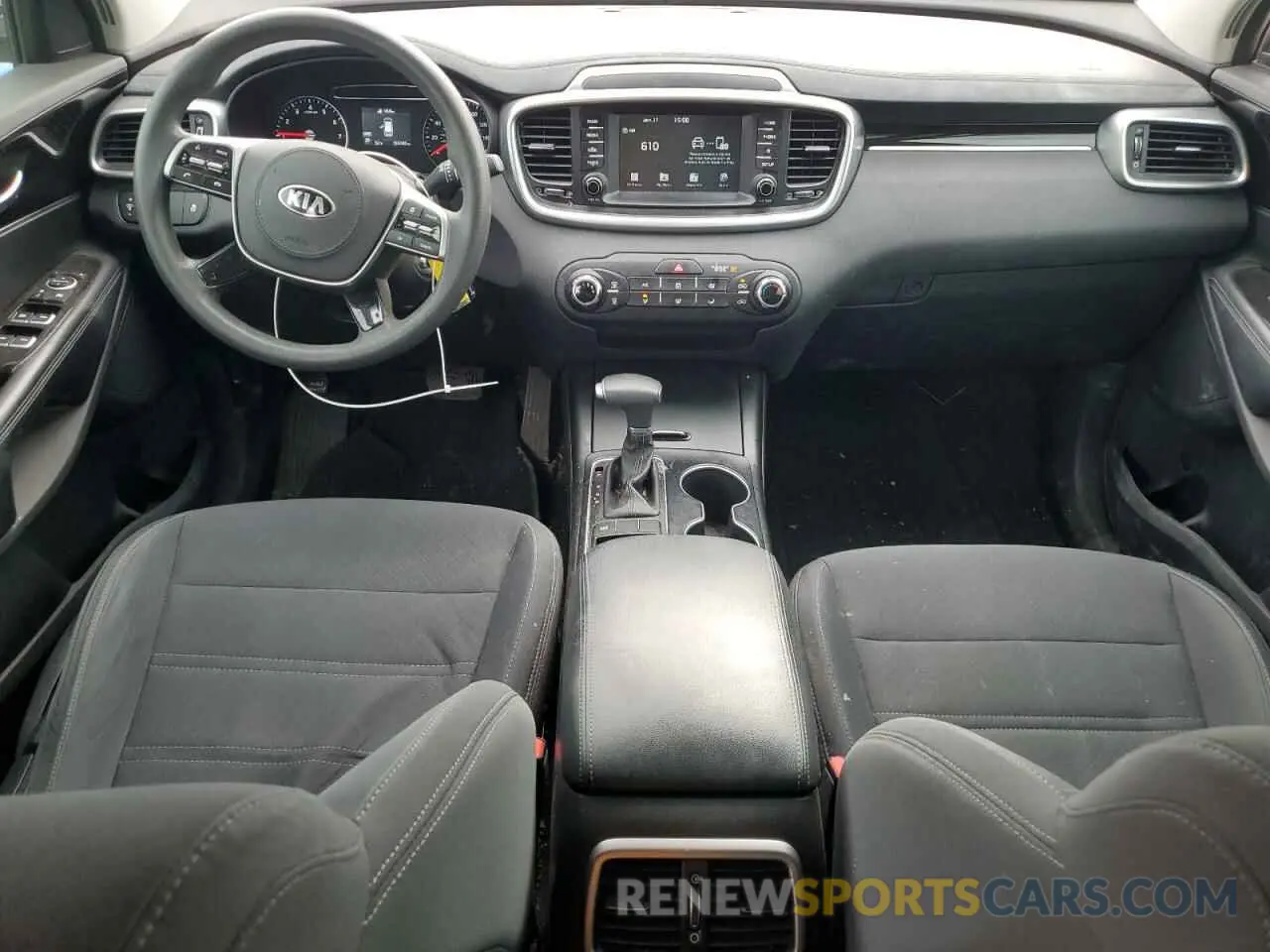 8 fotografías del automóvil dañado 5XYPG4A31KG464406 KIA SORENTO 2019